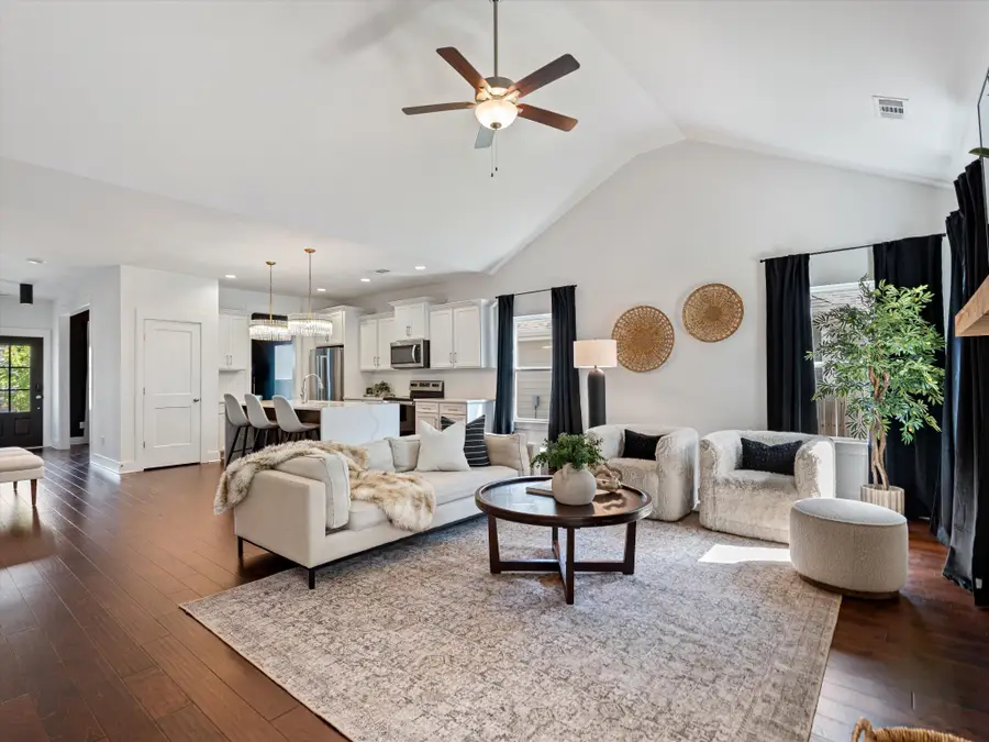 213 Hermitage Point Dr, Hermitage, TN 37076 - Image #2