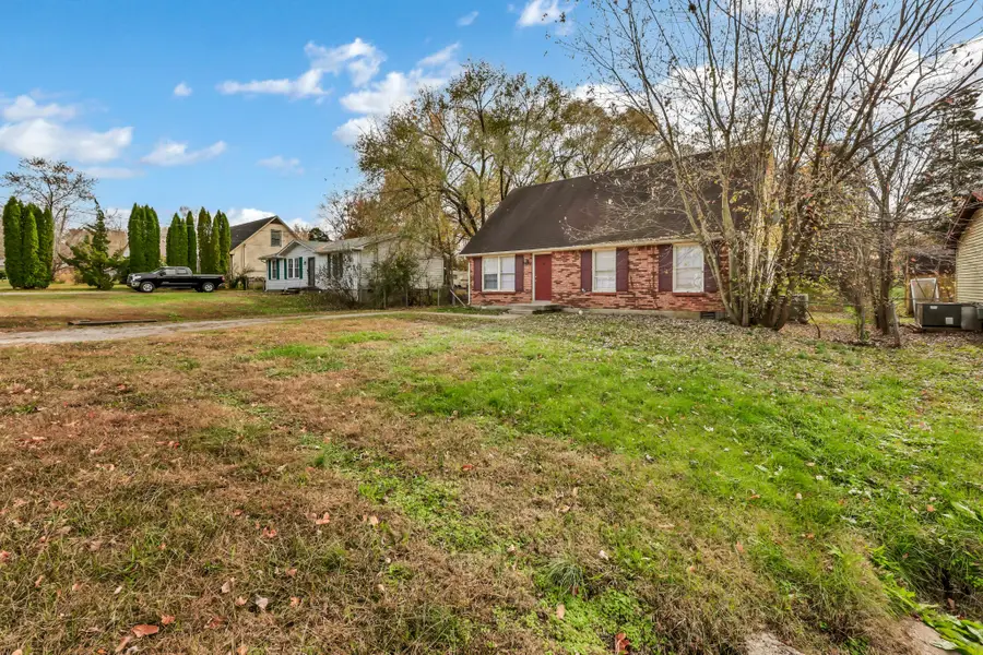 385 Louise Ln, Clarksville, TN 37042 - #2