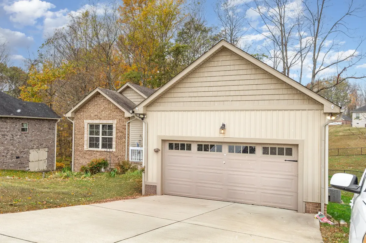 250 Wagoners Way, Westmoreland, TN 37186 - Image #1