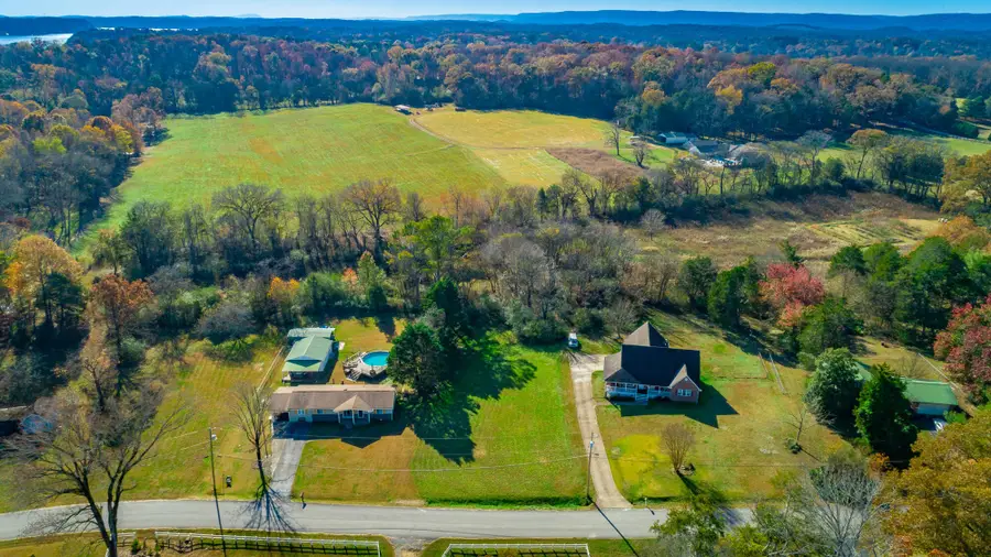 2323 N Shore Acres Road, Soddy Daisy, TN 37379 - Image #2