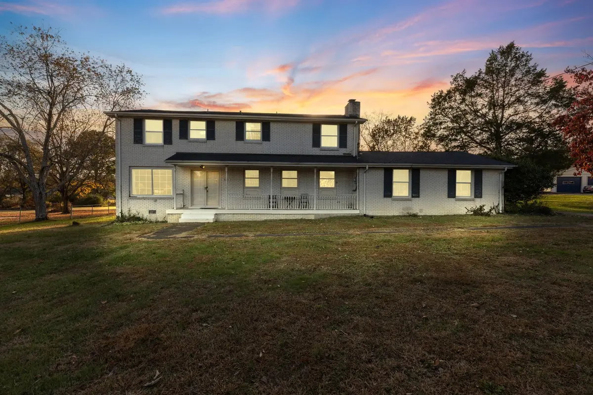 1045 Fontaine Dr, Goodlettsville, TN 37072 - Image #1