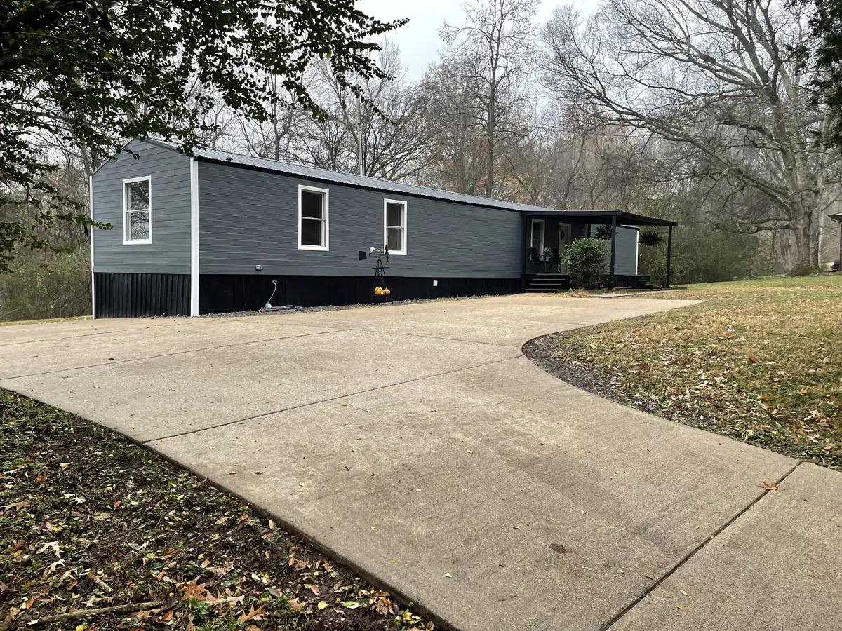 303 Conger St, Cumberland City, TN 37050 - Image #1