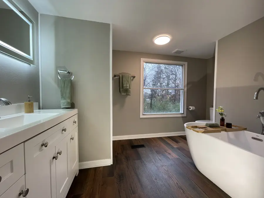 303 Conger St, Cumberland City, TN 37050 - Image #2