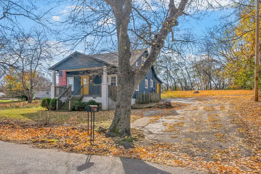 306 E St, Clarksville, TN 37042 - #2