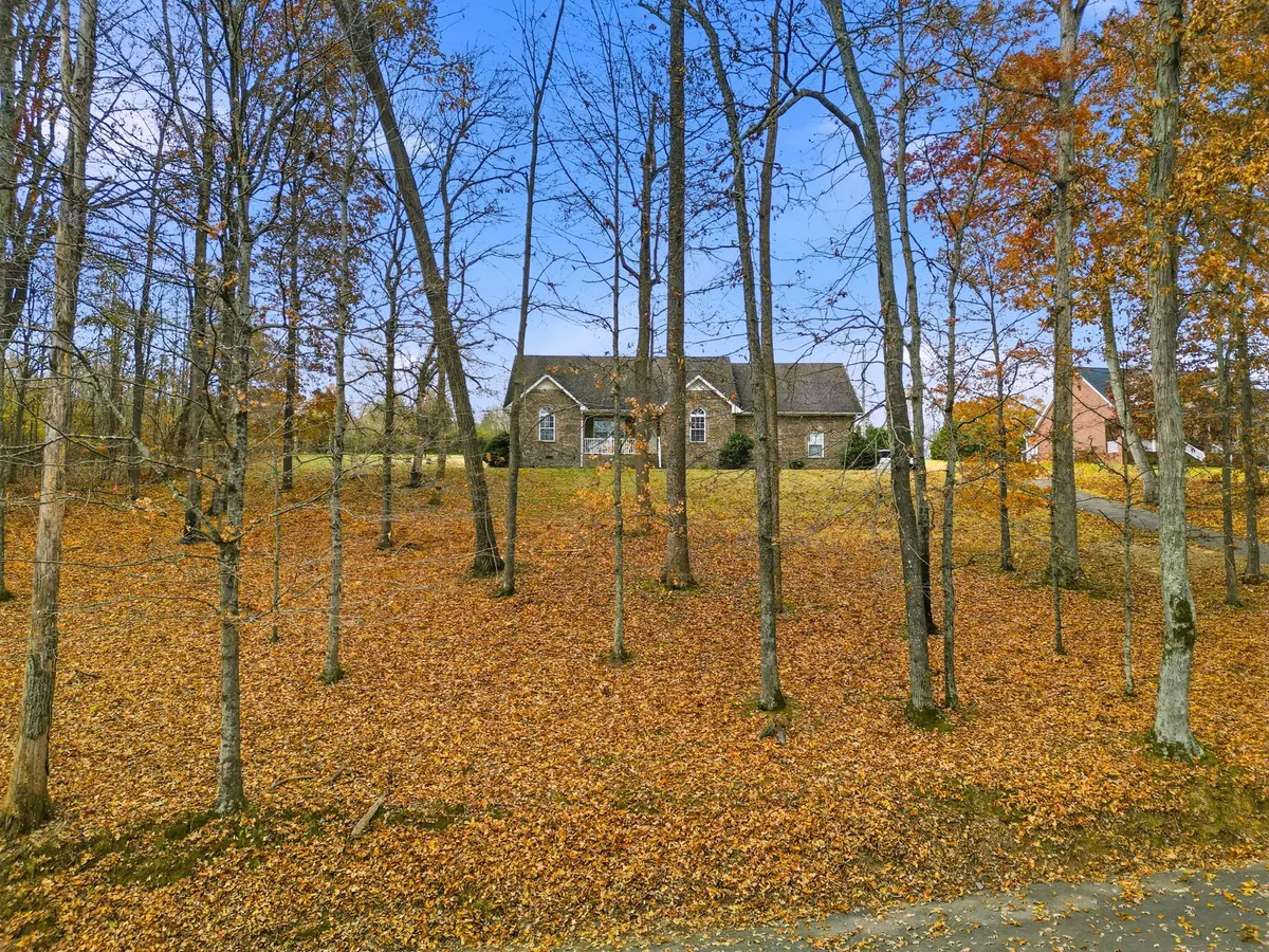 742 Bowling Branch Rd, Cottontown, TN 37048 - Image #1