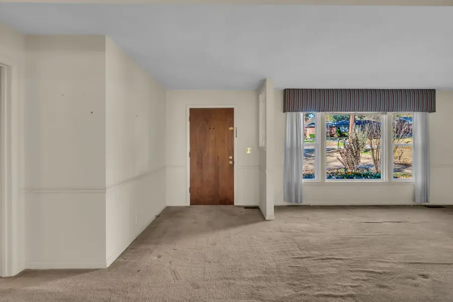 5216 Trousdale Dr, Nashville, TN 37220 - Image #3