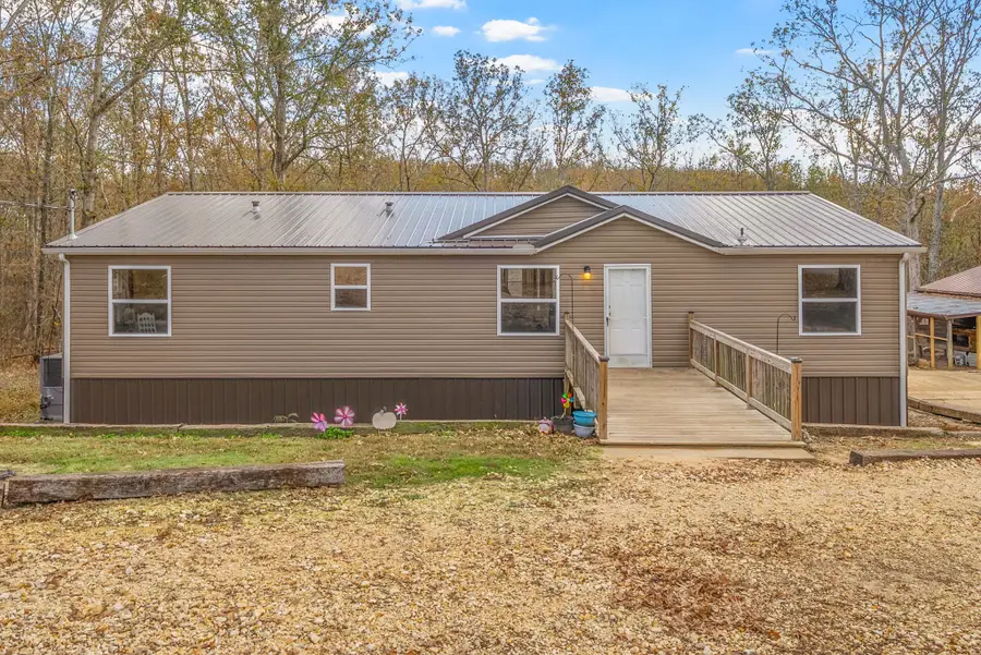 197 Old Homestead Rd, Big Sandy, TN 38221 - Image #2