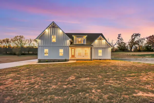 4954 Royal View Way, Clarksville, TN 37040