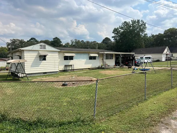 12 Osceola Avenue, Rossville, GA 30741