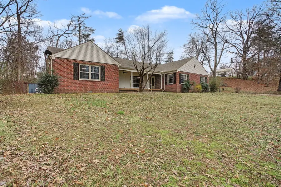107 Cherry St, Centerville, TN 37033 - #3