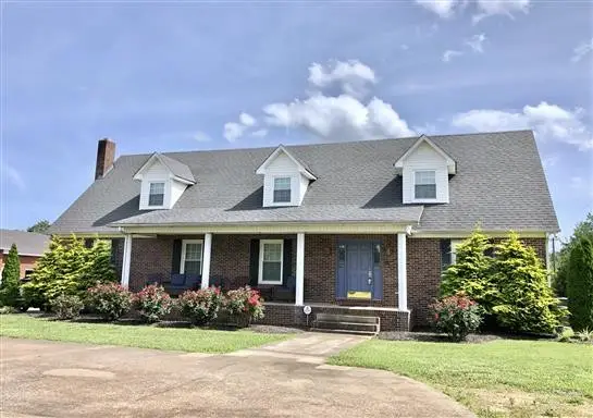 405 Robins St E, Lawrenceburg, TN 38464 - Image #1