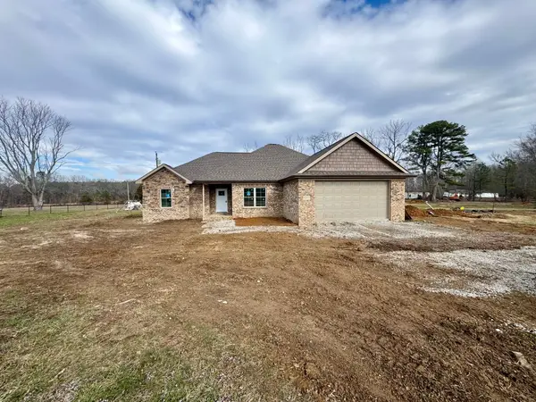 8055 State Line Rd, Taft, TN 38488