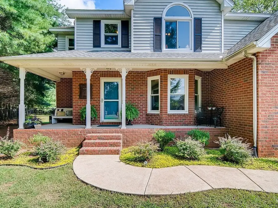 2021 Keenland Dr, Murfreesboro, TN 37127 - Image #2