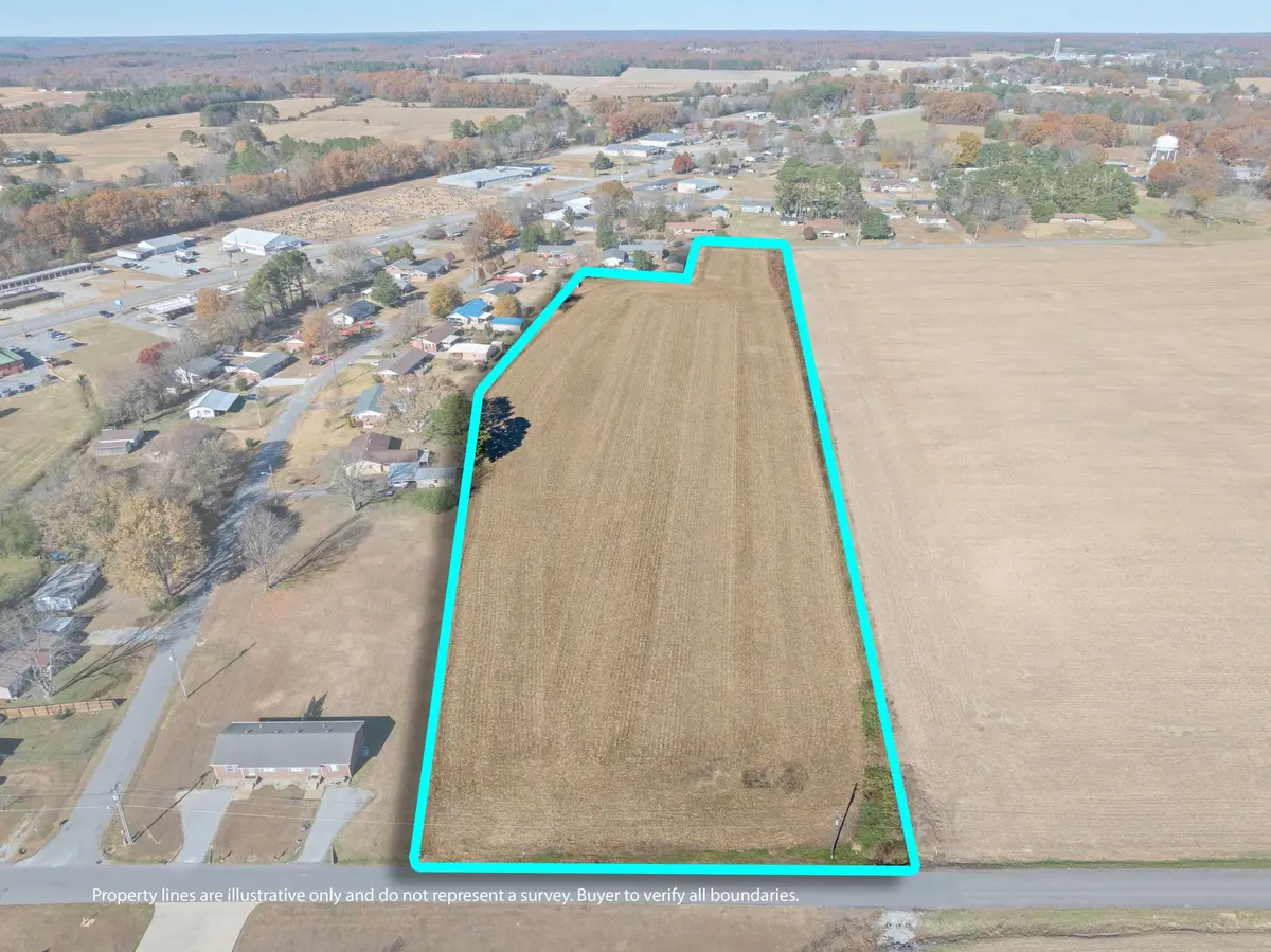 205 Dixon Branch Road E, Loretto, TN 38469 - Image #1