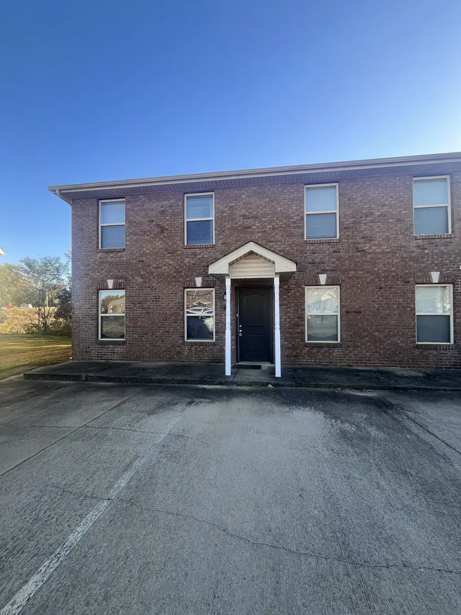 1717 Manning Dr, Clarksville, TN 37042 - Image #2