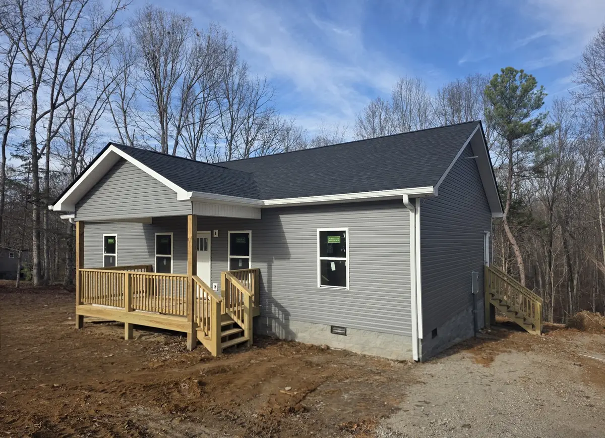 690 Brazzle Rd, Waverly, TN 37185 - Image #1