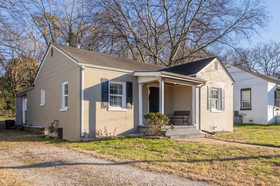 1019 E Valley Dr, Columbia, TN 38401 - Image #2