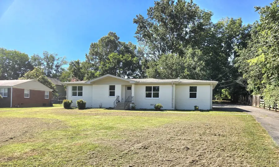 1628 Edgewood Dr, Lebanon, TN 37087 - Image #2