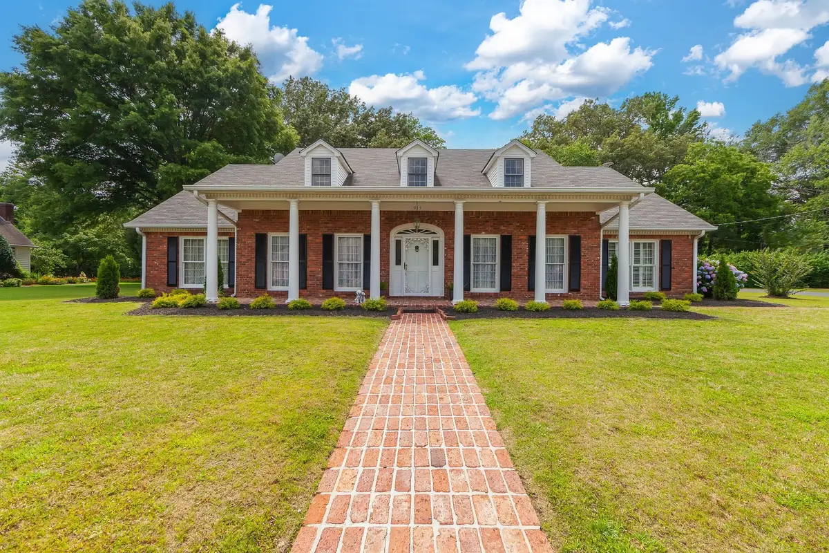 915 Lee Avenue, Brownsville, TN 38012 - #1