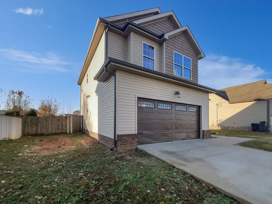 944 Silty Dr, Clarksville, TN 37042 - #2