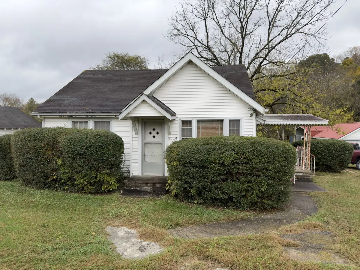 2594 Faulkner Springs Rd, McMinnville, TN 37110 - Image #1