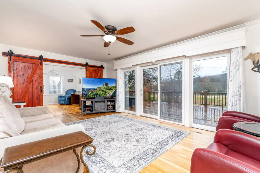 545 Puryears Bend Rd, Hartsville, TN 37074 - Image #2