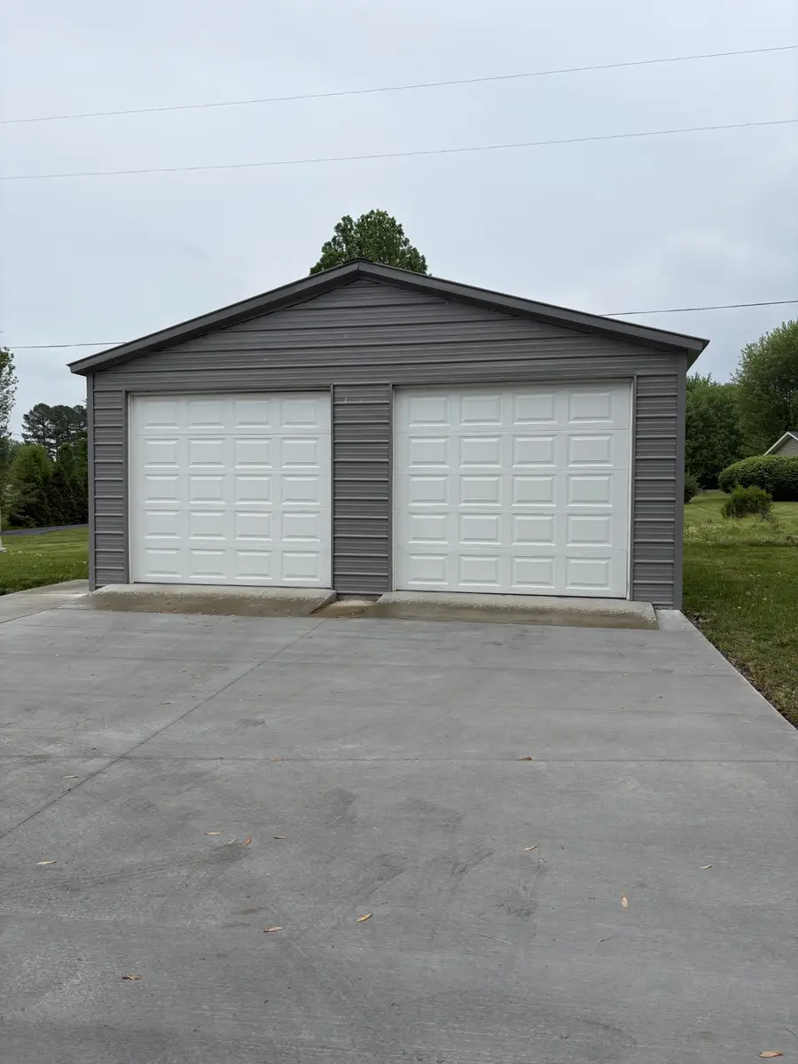 1400 Dogwood Ln, Lafayette, TN 37083 - Image #2