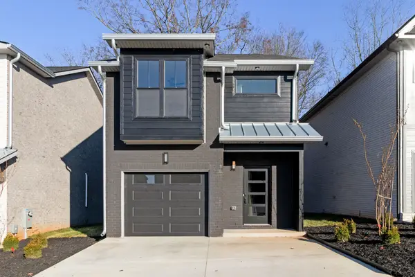 60 Dutch Dr, Clarksville, TN 37043