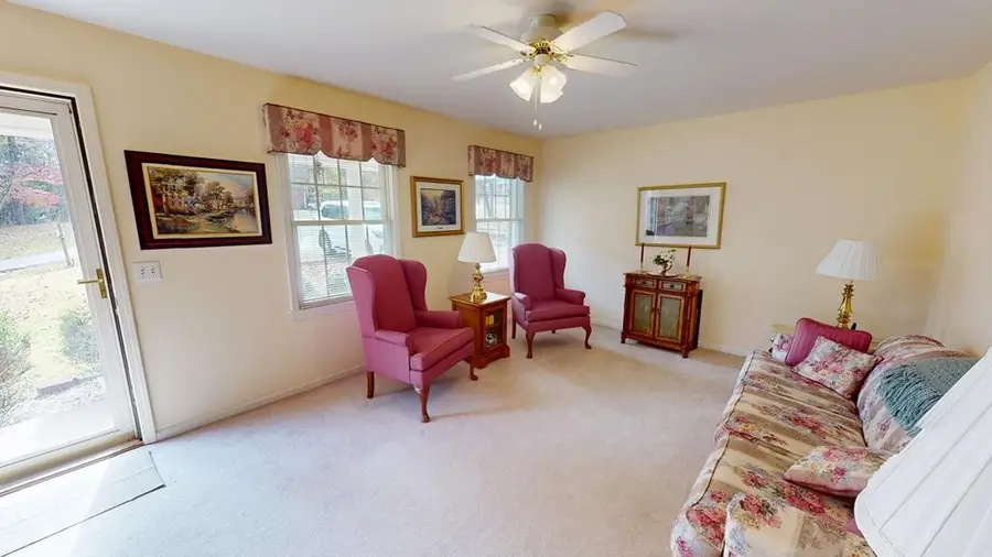 315 Highwood Cir, Paris, TN 38242 - Image #2