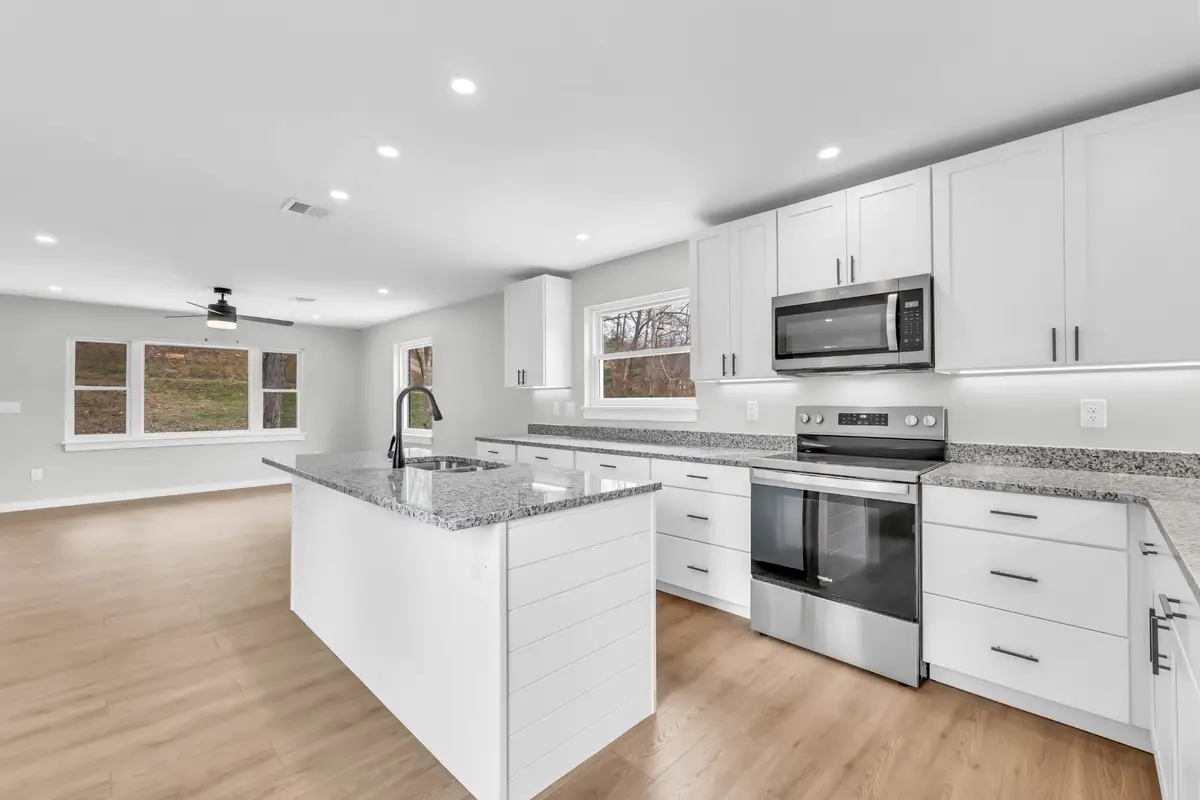 216 Valley View Rd, Dover, TN 37058 - #1