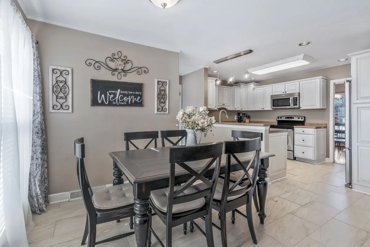 727 Harpeth Pkwy W, Nashville, TN 37221 - Image #1