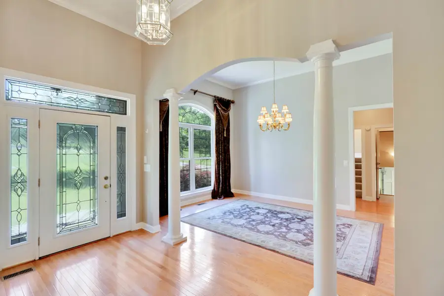 358 Spring Valley Dr, Cottontown, TN 37048 - Image #2