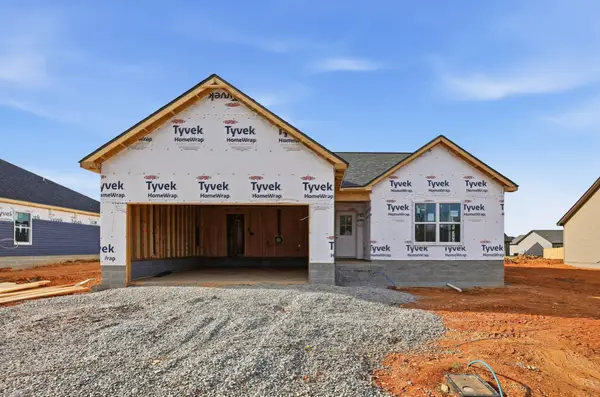 370 Galway Dr, Clarksville, TN 37042