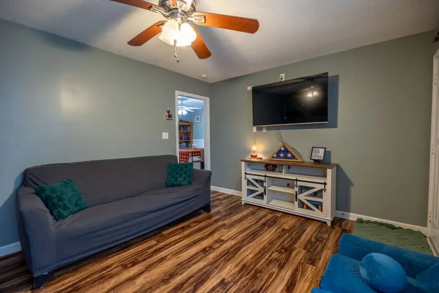 408 Newman Dr, Clarksville, TN 37042 - #3