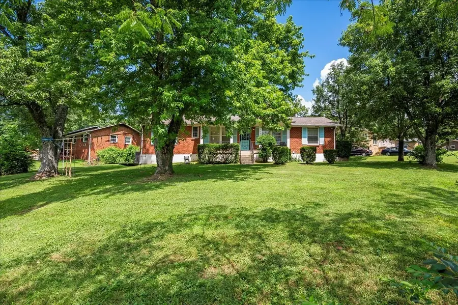 7040 Bonnamere Dr, Hermitage, TN 37076 - Image #2