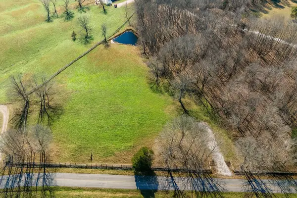 1103 Cowan Rd, Dickson, TN 37055