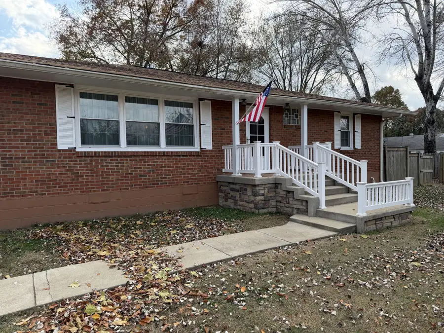 204 Park Ln, Clarksville, TN 37042 - #2