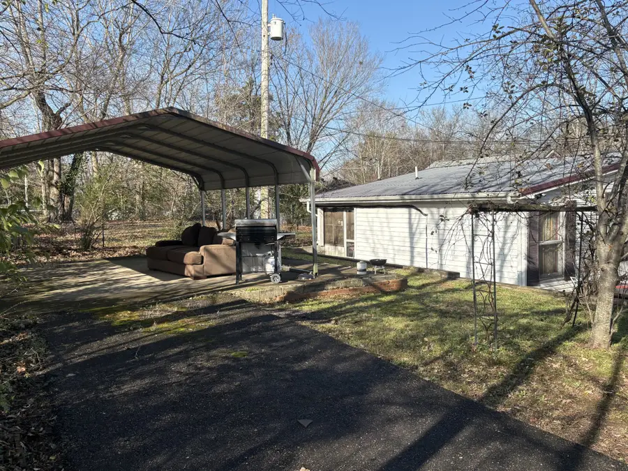 900 Oak Ln, Clarksville, TN 37040 - #2