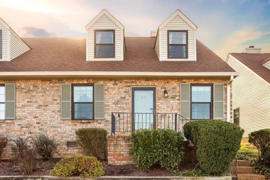 216 Deerpoint Ct, Hendersonville, TN 37075 - Image #2