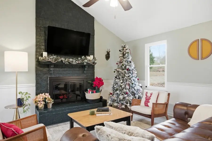 1026 Henley Rd, Ashland City, TN 37015 - Image #2