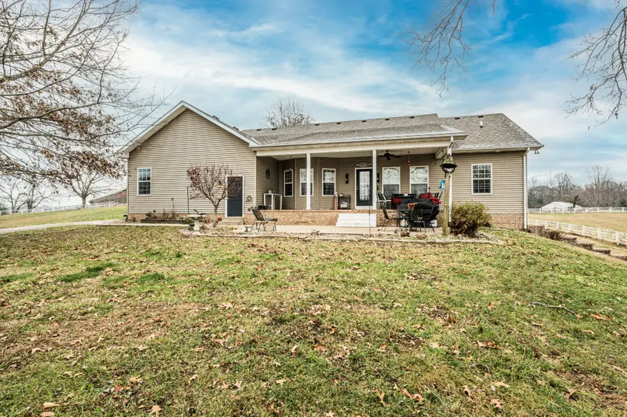 2019 Halifax Settle Rd, Scottsville, KY 42164 - Image #2