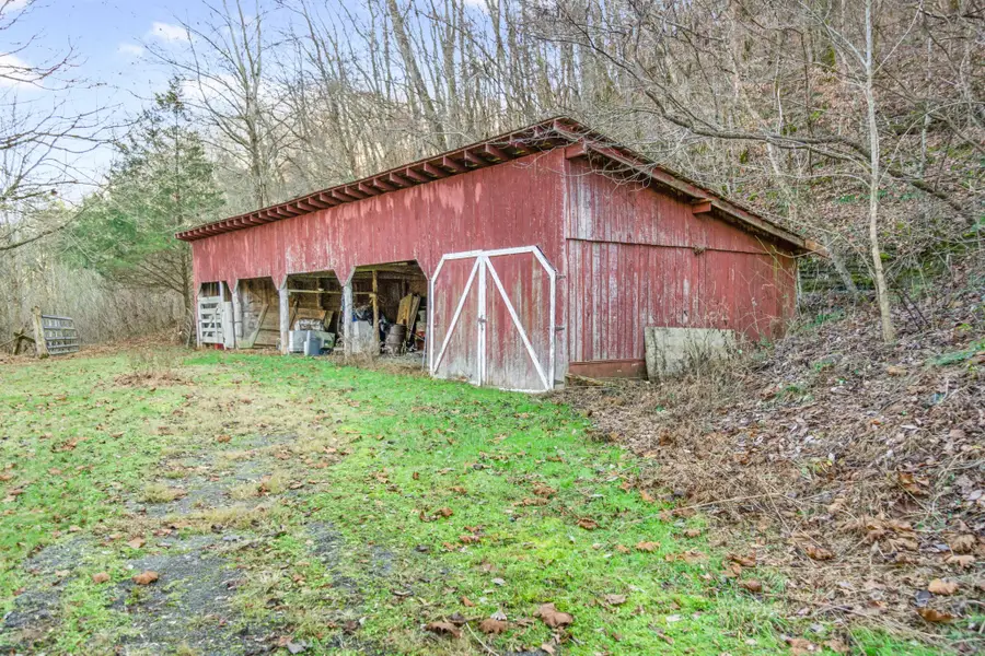 51 Turkeytown Rd, Hilham, TN 38568 - Image #2