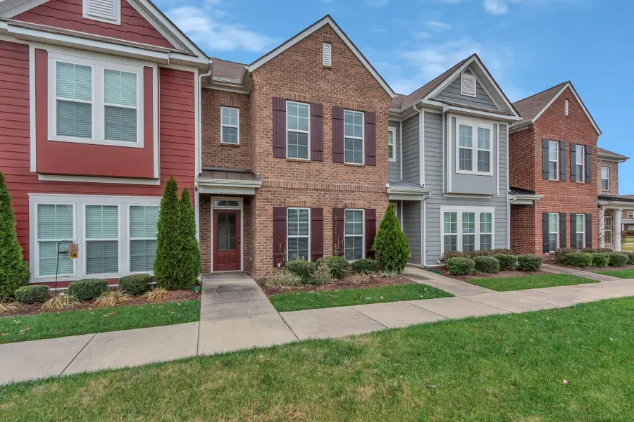 305 Dursley Pvt Ln, Spring Hill, TN 37174 - Image #3