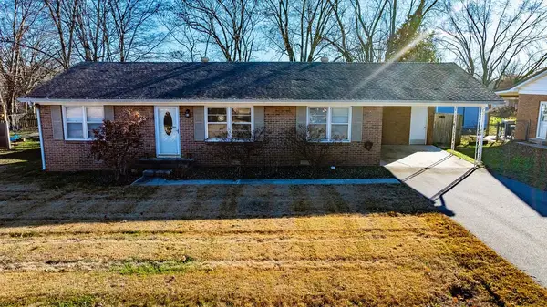 411 Hershey Dr, Hopkinsville, KY 42240