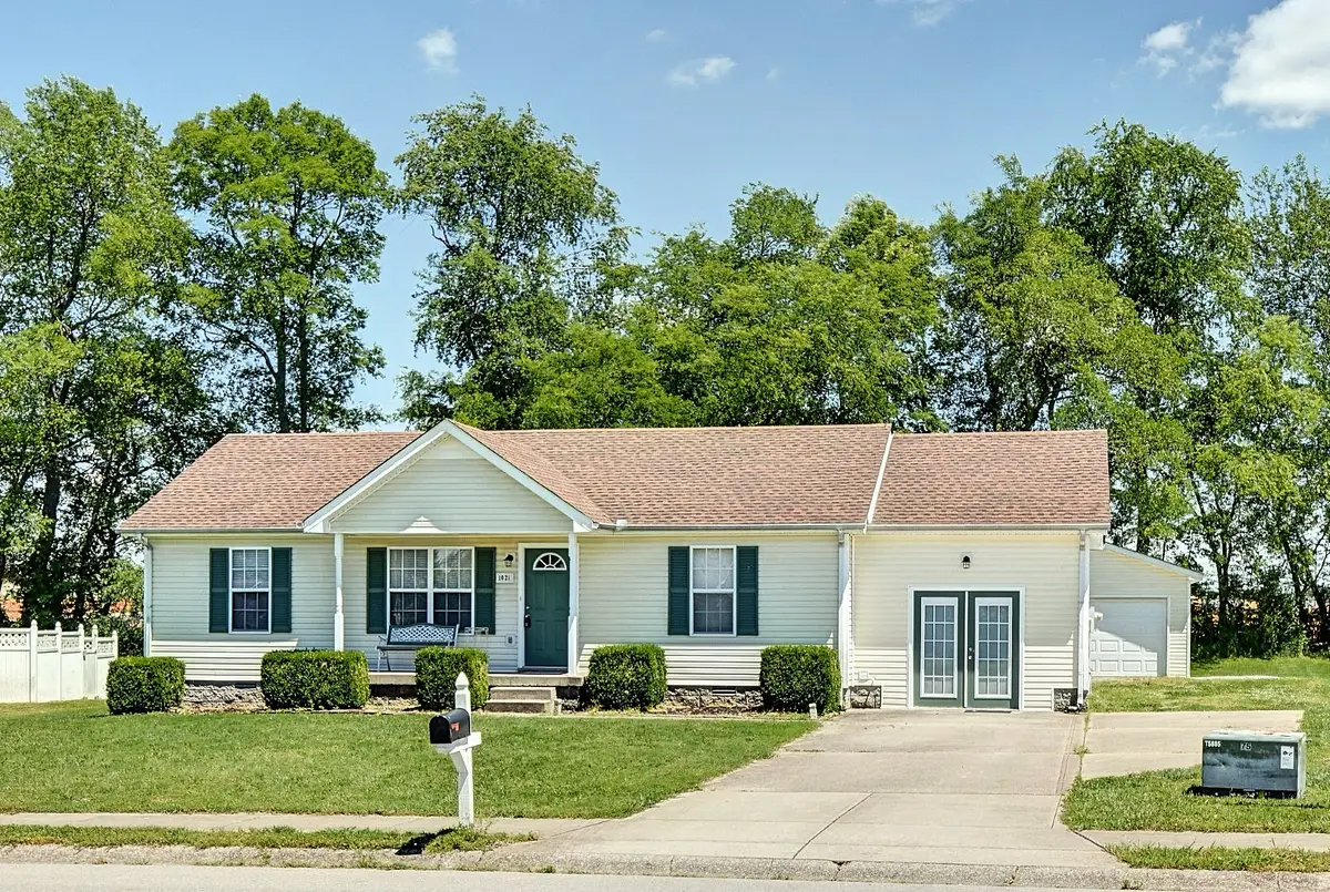 1021 Waterford Cir, Clarksville, TN 37040 - #1
