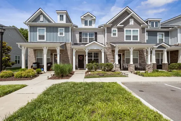 353 Victoria Dr, Lebanon, TN 37090