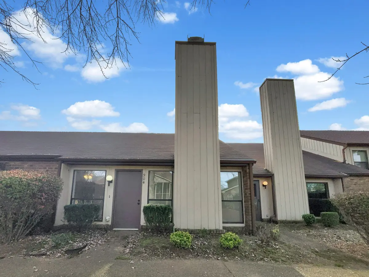 904 Old Fountain Pl, Hermitage, TN 37076 - Image #1