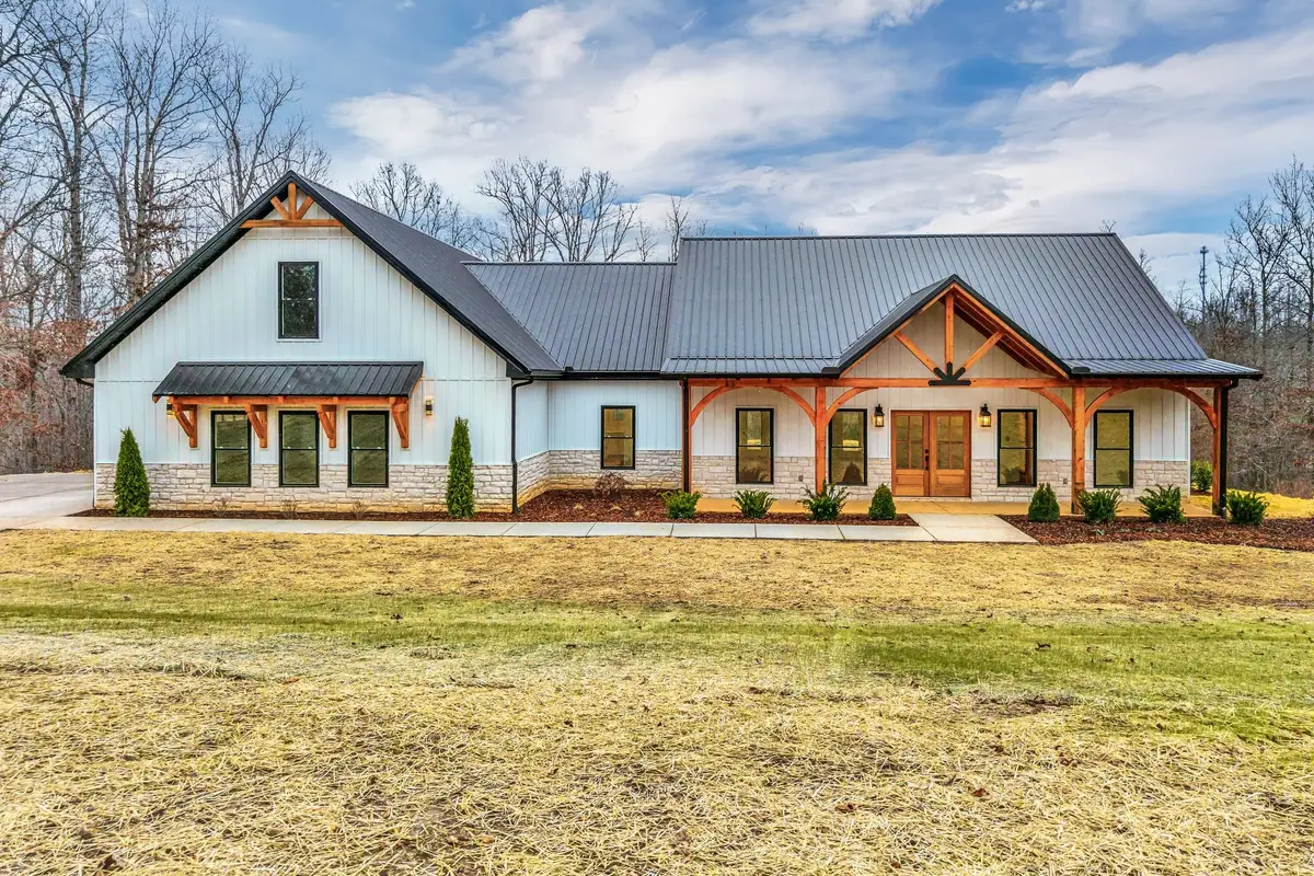 2024 Trace Creek Rd, Centerville, TN 37033 - Image #1