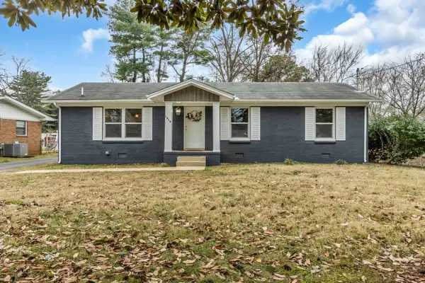 1510 Foxdale Dr, Murfreesboro, TN 37130