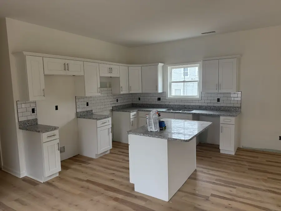 811 Gracey Ave, Clarksville, TN 37040 - #3